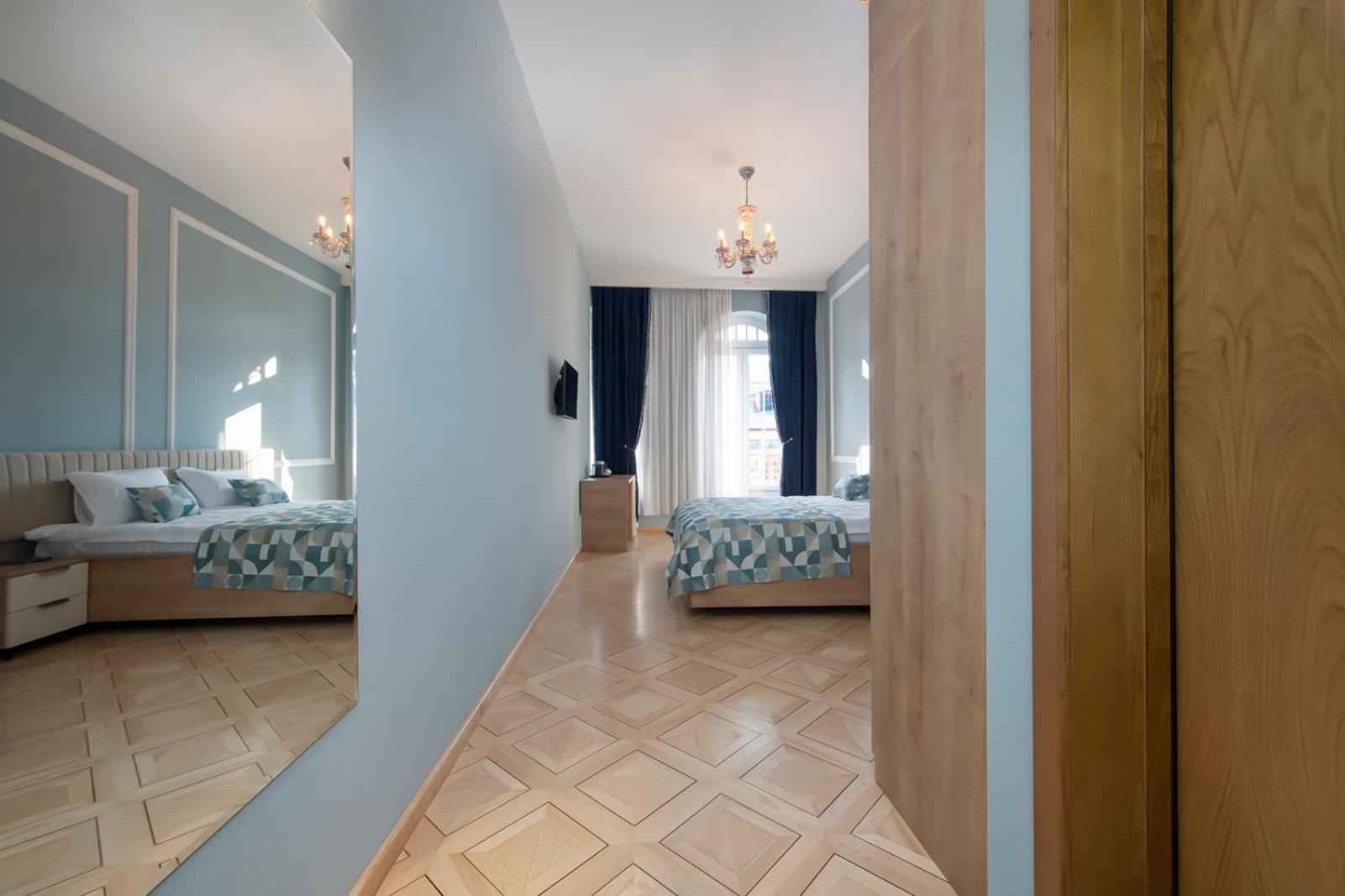 Hotel Solo Tiflis Dış mekan fotoğraf
